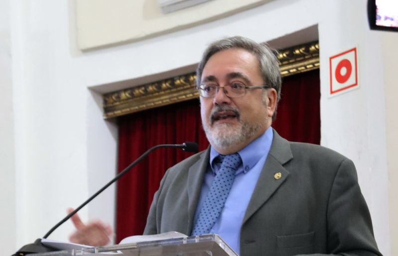 Lectura del discurso de ingreso como académico numerario de Antonio Casado Poyales